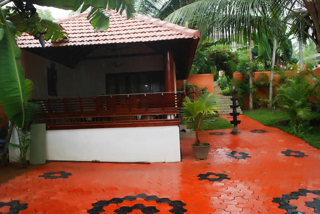 Chakra Ayurvedic Resort Ковалам Экстерьер фото