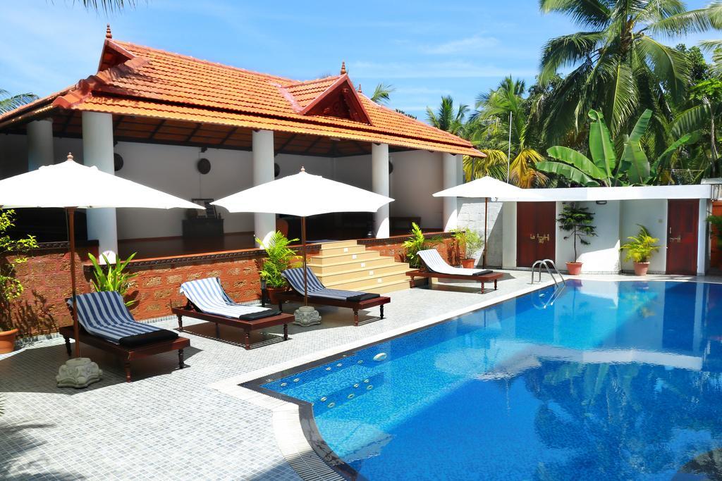 Chakra Ayurvedic Resort Ковалам Экстерьер фото