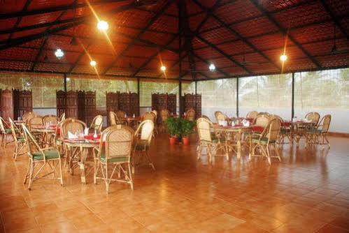 Chakra Ayurvedic Resort Ковалам Экстерьер фото