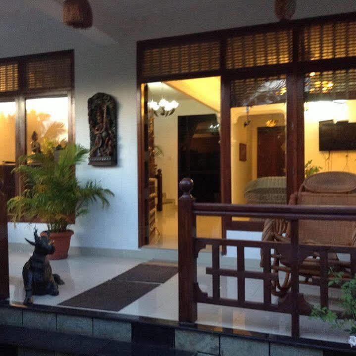 Chakra Ayurvedic Resort Ковалам Экстерьер фото